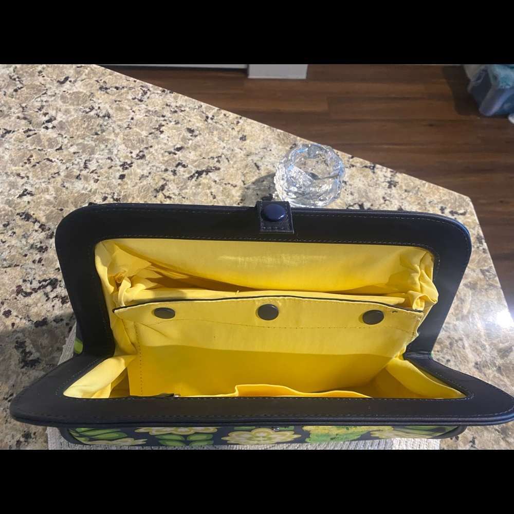 Petunia Pickle Bottom Diaper Pad Purse - Picture 12 of 12